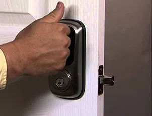 Lock Locksmith Tech Vienna, VA 703-574-6795 - 24-7-locksmith-key-service